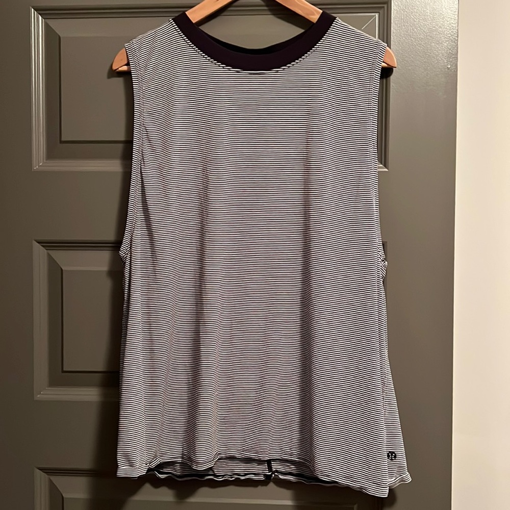 lululemon All Yours Tank Top • black & white striped • Size 14